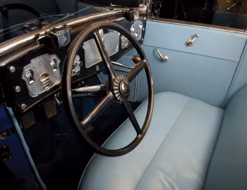 Интерьер 1930 Cord L-29 Convertible