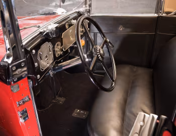 Интерьер 1930 Cord L-29 Convertible