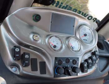 Dashboard Çukurova 883 '2011–pr.