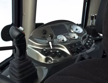 Interior Çukurova 885 '2011–pr.