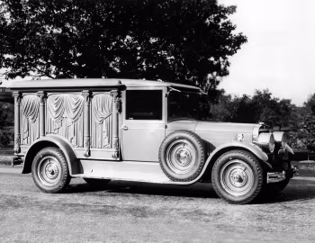 1928 Cunningham Model V-9 Carved-Panel Hearse (Style 300 A) '1930