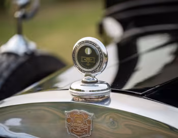 Mascotte 1929 Cunningham Model V-8 Cathedral Funeral Car (V5534)
