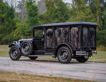 1929 Cunningham Model V-8 Cathedral Funeral Car (V5534)
