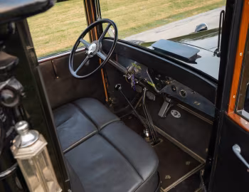 Panneau avant 1929 Cunningham Model V-8 Cathedral Funeral Car (V5534)