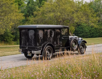 1929 Cunningham Model V-8 Cathedral Funeral Car (V5534)