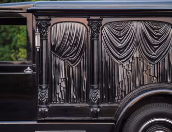 1929 Cunningham Model V-8 Cathedral Funeral Car (V5534)