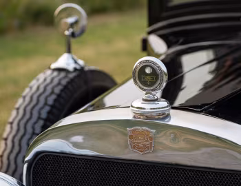 Mascotte 1929 Cunningham Model V-8 Cathedral Funeral Car (V5534)