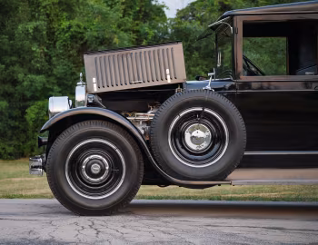 1929 Cunningham Model V-8 Cathedral Funeral Car (V5534)