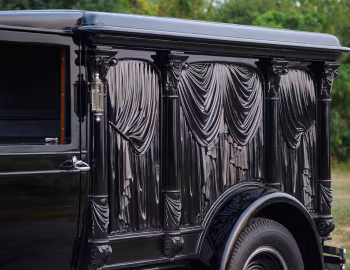 1929 Cunningham Model V-8 Cathedral Funeral Car (V5534)