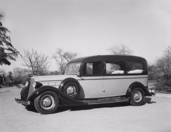 1935 Cunningham-Lincoln Hearse (Style 357A)