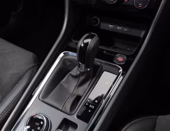 Интерьер Cupra Ateca [UK-spec] '2018–20