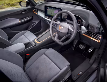Интерьер Cupra Born [UK-spec] '2022–26