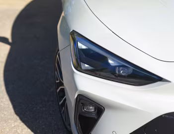 Cupra Leon Sportstourer VZ [UK-spec] '2024–pr.