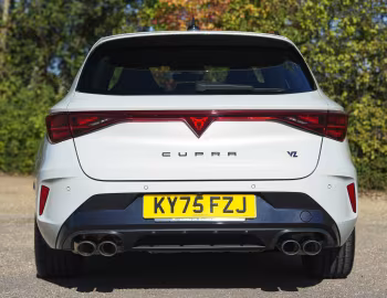 Cupra Leon Sportstourer VZ [UK-spec] '2024–pr.