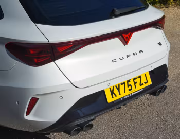 Cupra Leon Sportstourer VZ [UK-spec] '2024–pr.