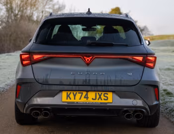 Cupra Leon Sportstourer VZ [UK-spec] '2024–н.в.