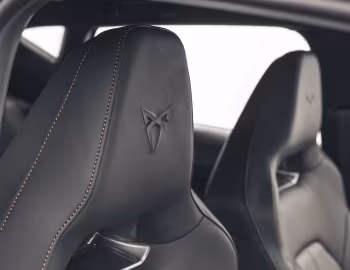 Интерьер Cupra León VZ3 [UK-spec] '2021–24