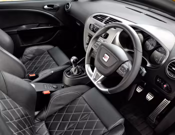 Интерьер SEAT León Cupra R [UK-spec] '2009–12
