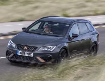 SEAT León Cupra R ST [UK-spec] (5F) '2019–20