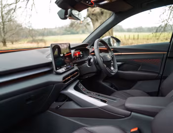 Интерьер Cupra Terramar eHybrid [UK-spec] '2025–н.в.