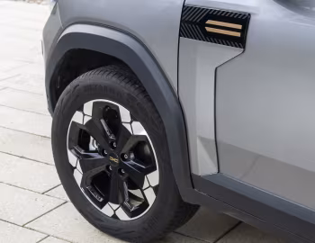 Dacia Bigster Extreme hybrid [EU-spec] '2025–pr.