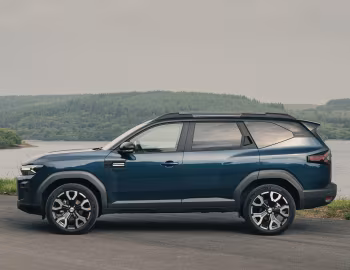 Dacia Bigster Journey hybrid [UK-spec] '2025–pr.