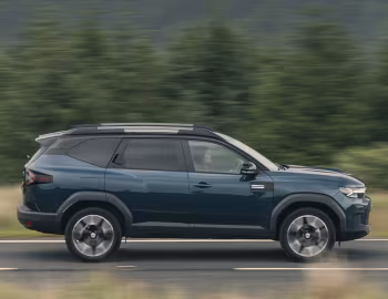 Dacia Bigster Journey hybrid [UK-spec] '2025–pr.