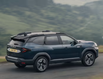 Dacia Bigster Journey hybrid [UK-spec] '2025–pr.