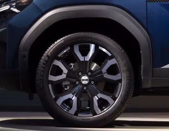 Dacia Bigster Journey hybrid [EU-spec] '2025–pr.