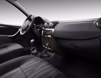 Інтер'єр Dacia Duster '03.2010–09.2013