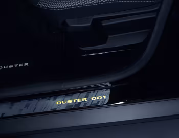 Інтэр'ер Dacia Duster "Black Collector" '2019