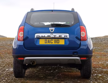 Dacia Duster Lauréate [UK-spec] '2013–14