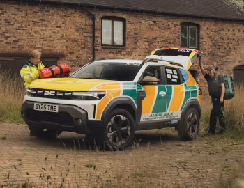 Dacia Duster Ambulance [UK-spec] '2025–pr.