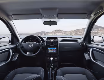 中控台 Dacia Duster "Black Touch" '2016–17