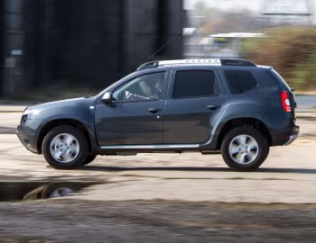 Dacia Duster Commercial [UK-spec] '2015–17