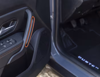 Интерьер Dacia Duster "Extreme" [Worldwide] '2021–22