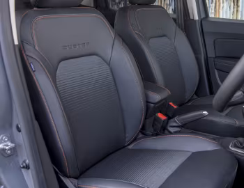 Інтэр'ер Dacia Duster "Extreme" [UK-spec] '2022