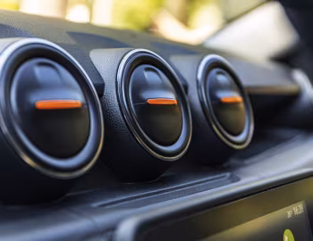 Інтэр'ер Dacia Duster "Extreme" [Worldwide] '2021–22