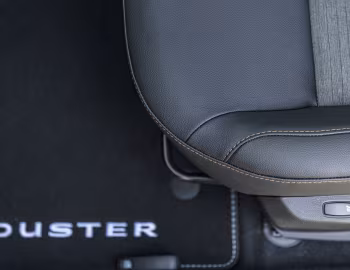 Інтэр'ер Dacia Duster "Extreme" [Worldwide] '2021–22