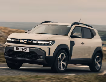 Dacia Duster Journey hybrid [UK-spec] '2024–pr.