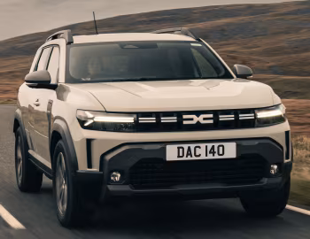 Dacia Duster Journey hybrid [UK-spec] '2024–pr.
