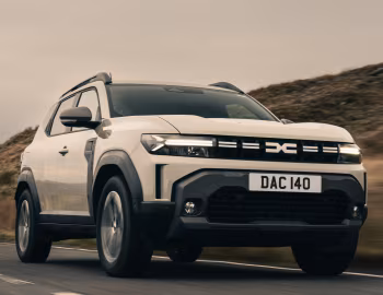 Dacia Duster Journey hybrid [UK-spec] '2024–pr.