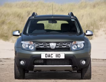 Dacia Duster Lauréate [UK-spec] '2014–17