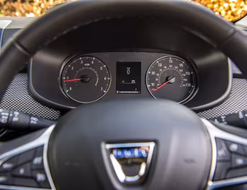 Комбинация приборов Dacia Jogger [UK-spec] '2022
