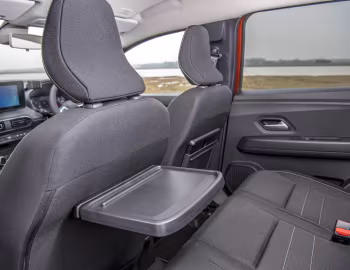 Интерьер Dacia Jogger "Extreme" [UK-spec] '03–06.2022