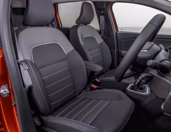 Интерьер Dacia Jogger "Extreme" [UK-spec] '03–06.2022
