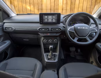 Торпедо Dacia Jogger Hybrid 140 [UK-spec] '2023–25