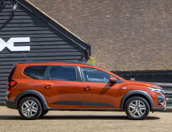 Dacia Jogger Hybrid 140 [UK-spec] '2023–25