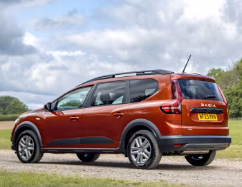 Dacia Jogger Hybrid 140 [UK-spec] '2023–25