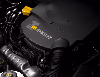Под капотом Dacia Logan Lauréate 1.6 MPI [Worldwide] '2008–12